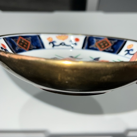 Vintage Japanese Chinoiserie Porcelain and Brass Bowl - Picture 6 of 9